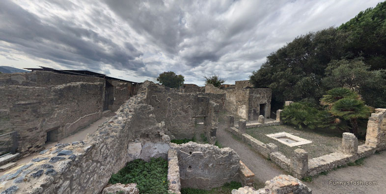 Pompei Roman Ruins VR Archeology Home Of Queen Carolina 1