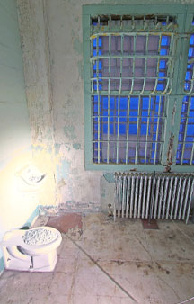 Alcatraz Hospital Paranormal Ghost VR 2015 Alcatraz Island tmb16