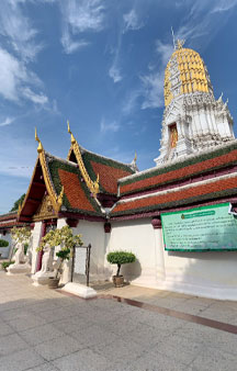 Budhist Temple VR Woramahawihan Mueang Thailand tmb1