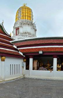 Budhist Temple VR Woramahawihan Mueang Thailand tmb2