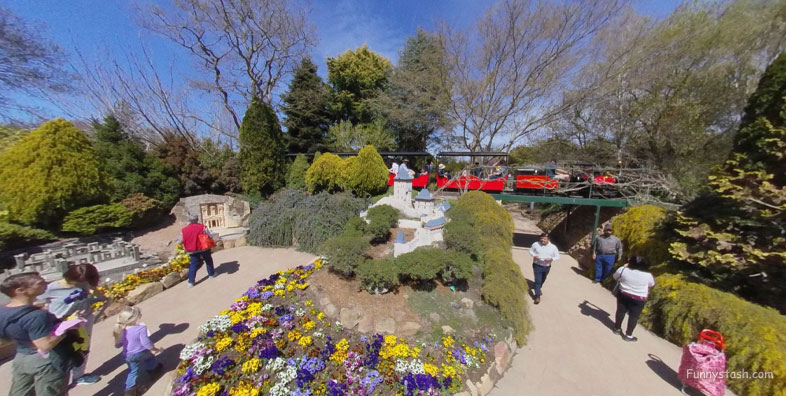 Miniature Park Australia Cockington Green Gardens VR Tourism Locations 1