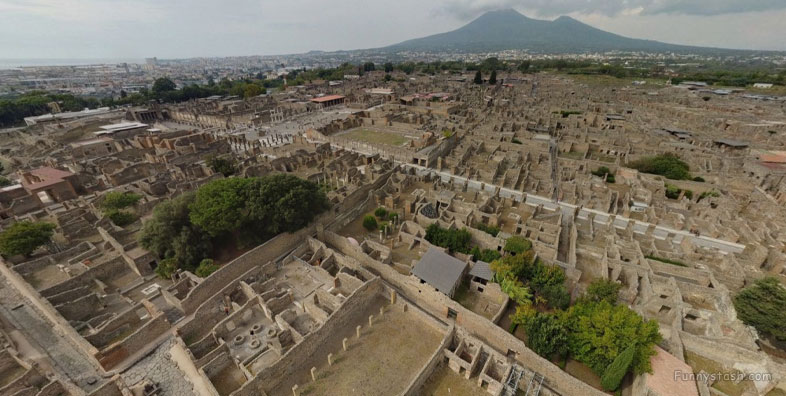 Pompei Roman Ruins VR Archeology Drones 2
