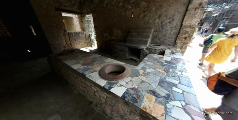 Pompei Roman Ruins VR Archeology House Of Iulis Polibius 1
