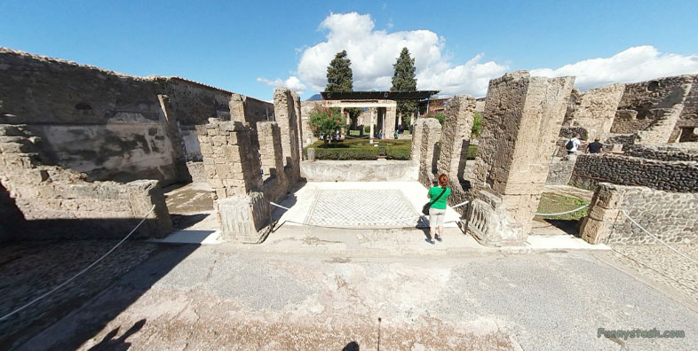 Pompei Roman Ruins VR Archeology House Of The Faun 2