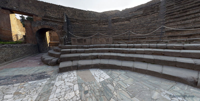 Pompei Roman Ruins VR Archeology Small Theater 2