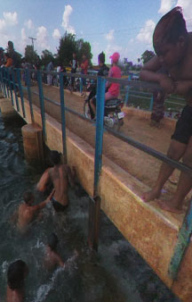 Water Festival Pool Party Innkhaung Dam Myanmar Burma VR tmb17