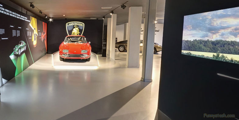 Lamborghini VR Museum Italy Car Showroom 1
