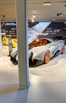 Lamborghini VR Museum Italy Car Showroom tmb1
