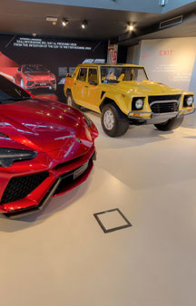 Lamborghini VR Museum Italy Car Showroom tmb13