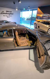 Lamborghini VR Museum Italy Car Showroom tmb3