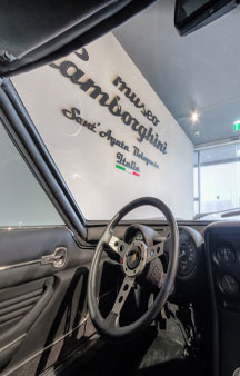 Lamborghini VR Museum Italy Car Showroom tmb8