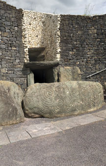 Newgrange VR Prehistoric Seven World Wonder Tourism tmb2
