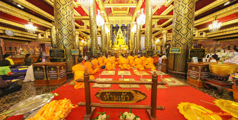 Budhist Temple VR Woramahawihan Mueang Thailand
