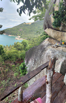 Meditation LaBudhi Dragon Statue Thailand Tourism Locations tmb4