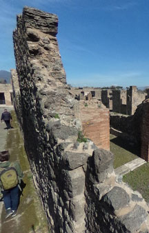 Pompei Roman Ruins VR Archeology House With Red Walls tmb3