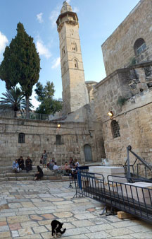Immovable Ladder Church Sepulchre Jerusalem Tourism VR Gps tmb11