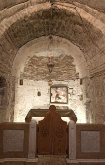 Immovable Ladder Church Sepulchre Jerusalem Tourism VR Gps tmb5
