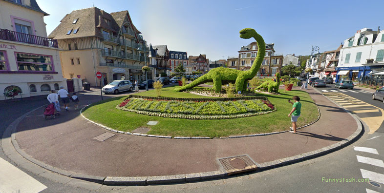 La Sculpture Dinosaure Normandy VR France