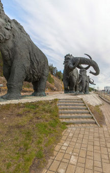 Mammoth Crossing Russian Monument PhotoSphere VR tmb4